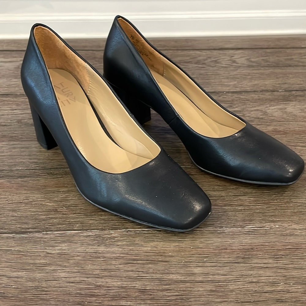 Naturalizer Black Leather Block Heel Pumps